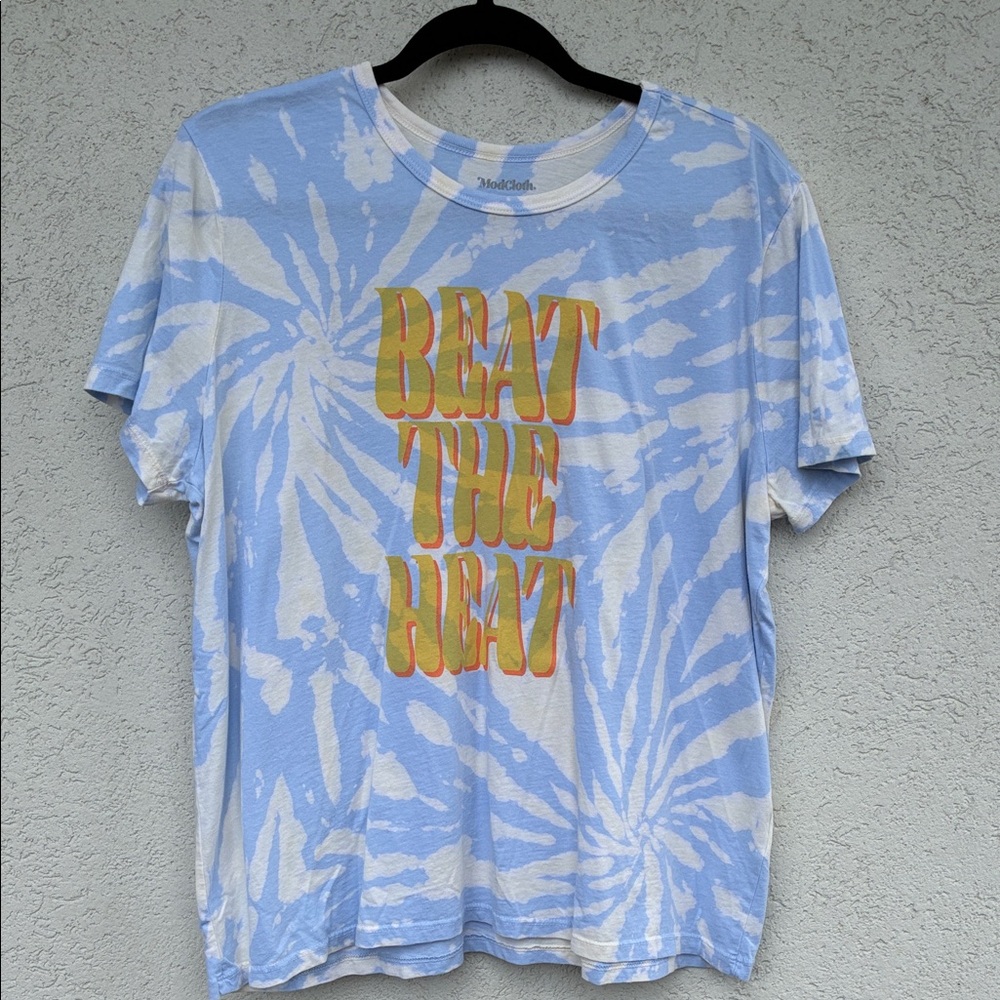 Modcloth “beat the heat” Tie Dye T shirt white with light blue & yellow graphic - Picture 2 of 5
